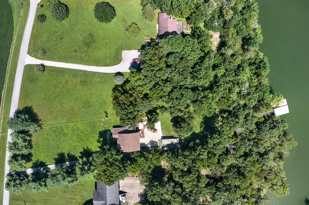 311 Lakeland Drive Harrodsburg KY 40330