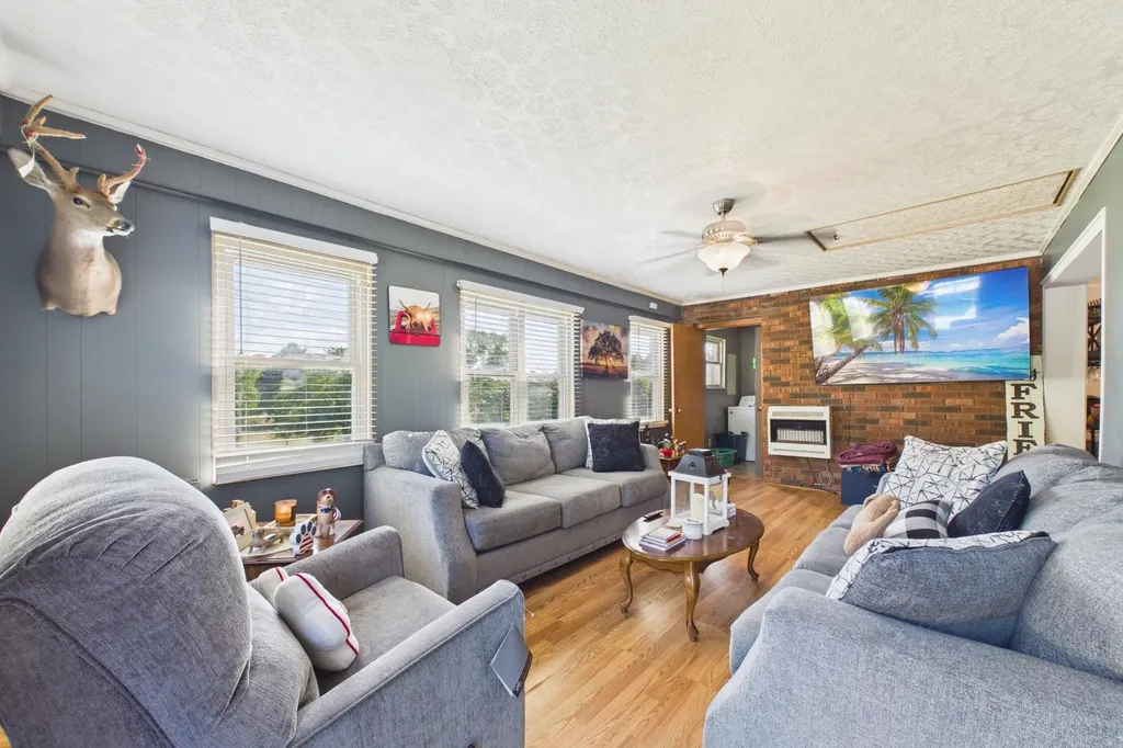 1371 Prewitt Bend Road Williamsburg KY 40769