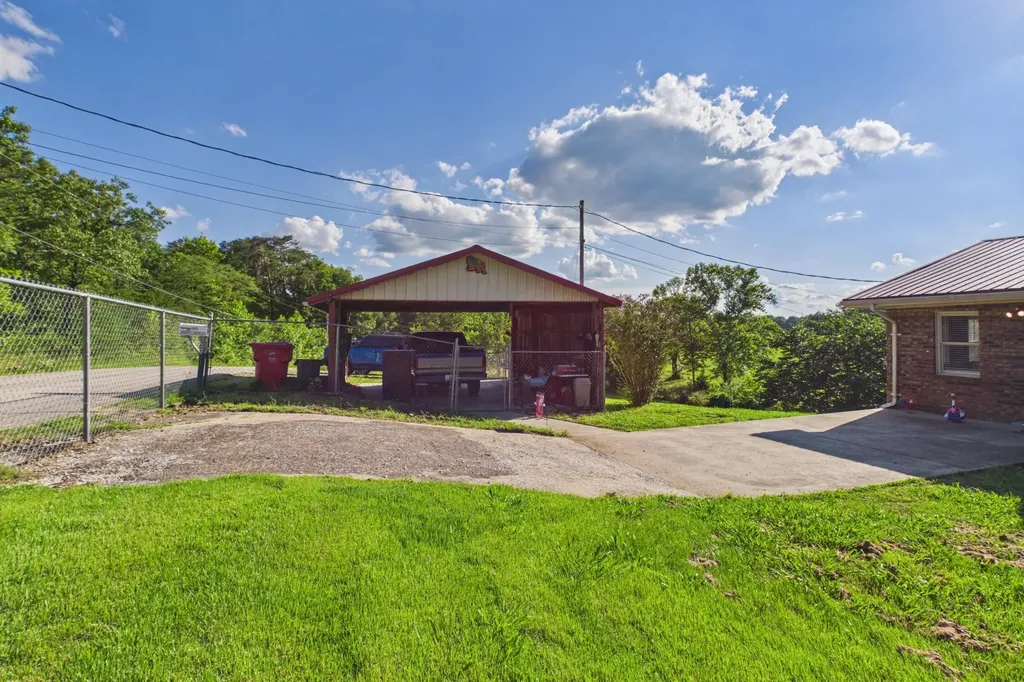 1371 Prewitt Bend Road Williamsburg KY 40769