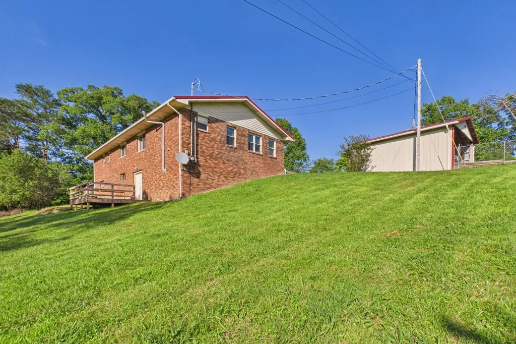 1371 Prewitt Bend Road Williamsburg KY 40769