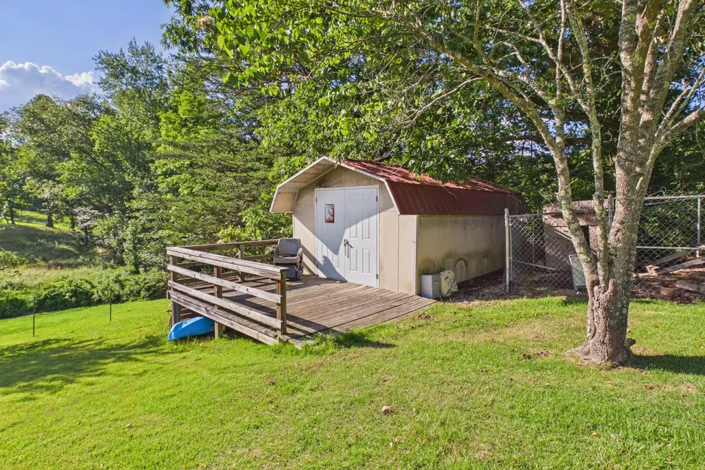 1371 Prewitt Bend Road Williamsburg KY 40769