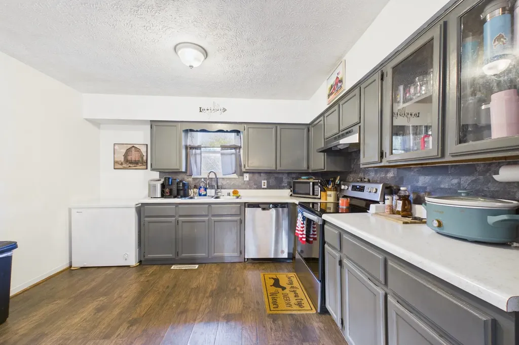 1371 Prewitt Bend Road Williamsburg KY 40769