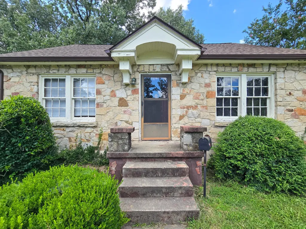2613 Monroe Street Paducah KY 42001
