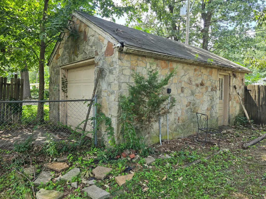 2613 Monroe Street Paducah KY 42001