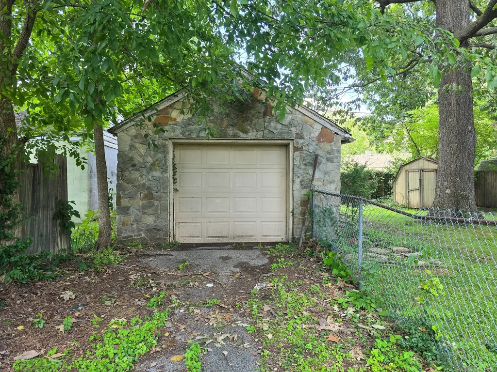 2613 Monroe Street Paducah KY 42001