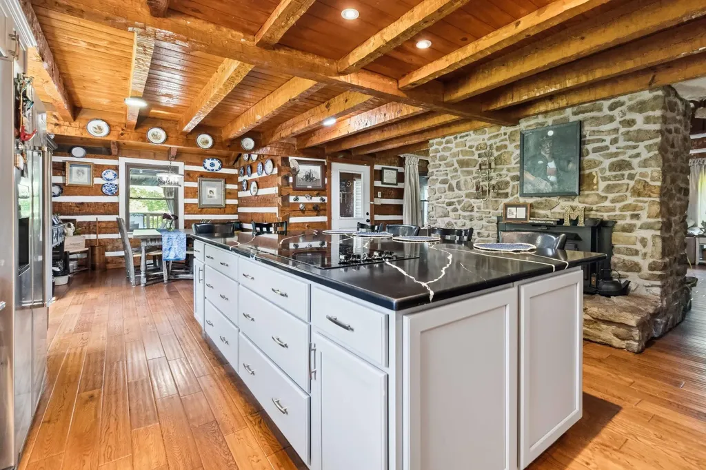 4664 Maple Creek Road Williamsburg KY 40769