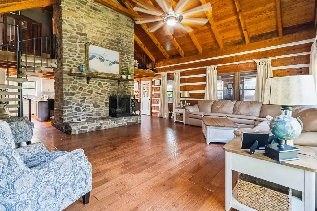 4664 Maple Creek Road Williamsburg KY 40769