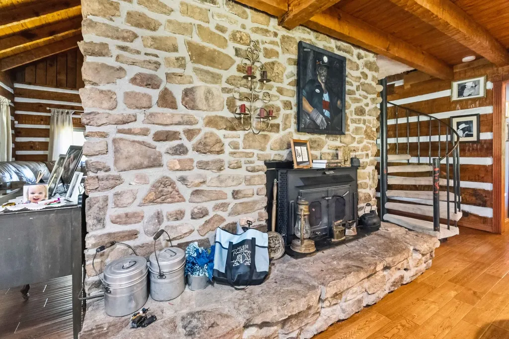 4664 Maple Creek Road Williamsburg KY 40769