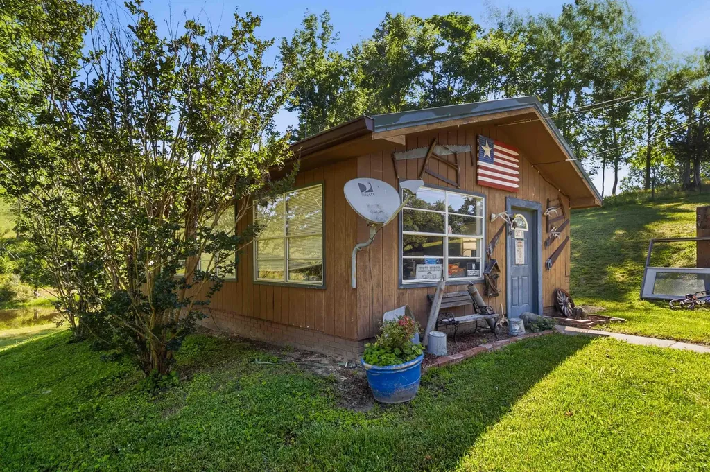 4664 Maple Creek Road Williamsburg KY 40769