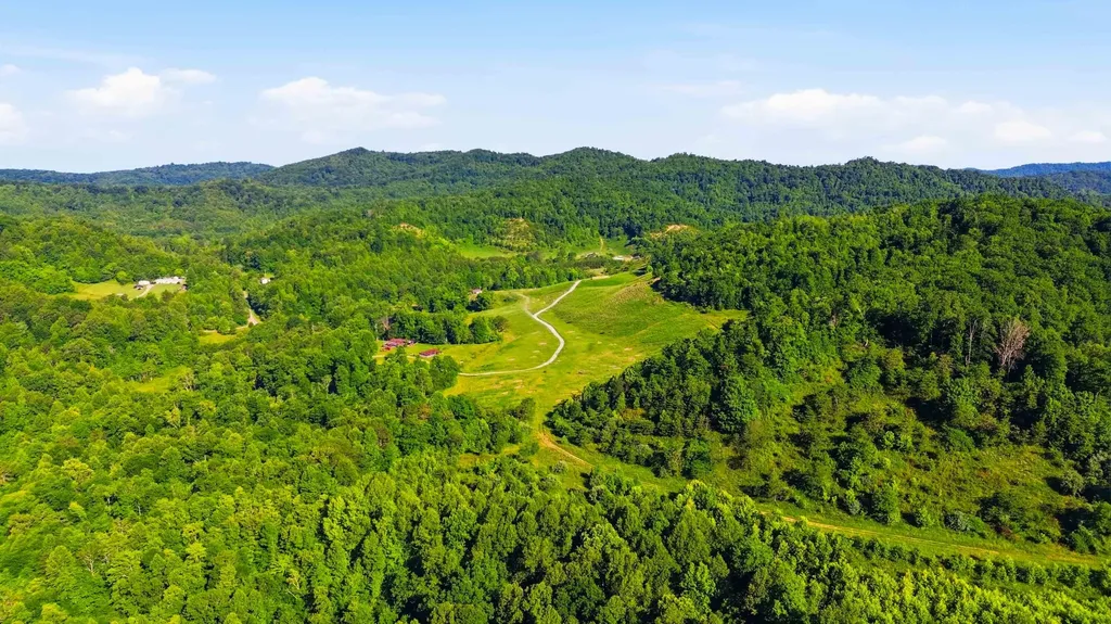 4664 Maple Creek Road Williamsburg KY 40769
