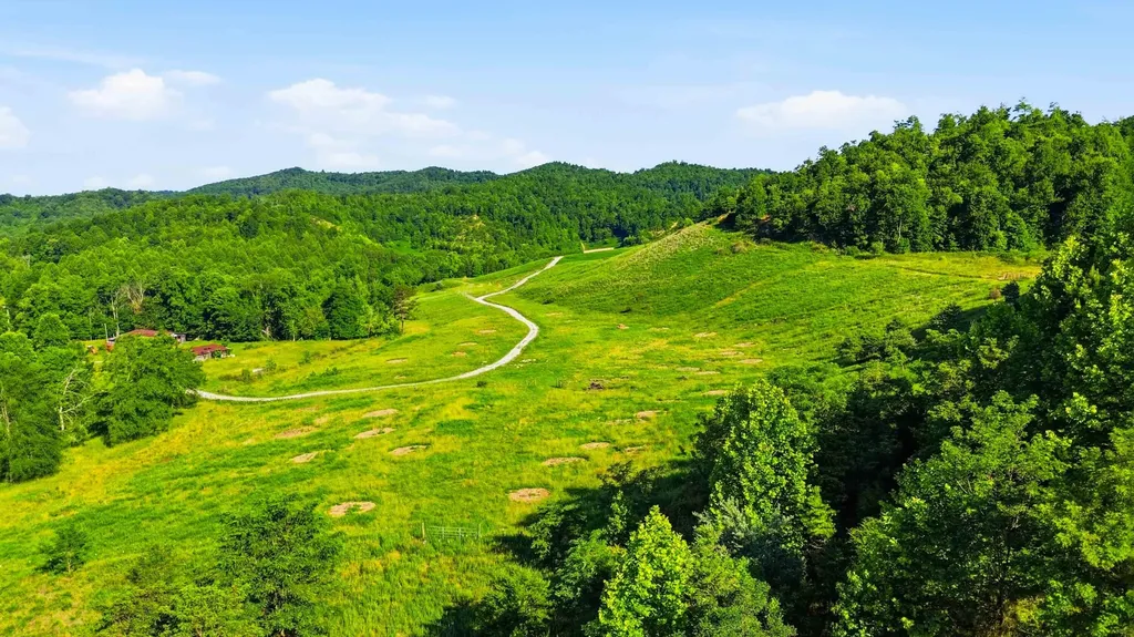 4664 Maple Creek Road Williamsburg KY 40769