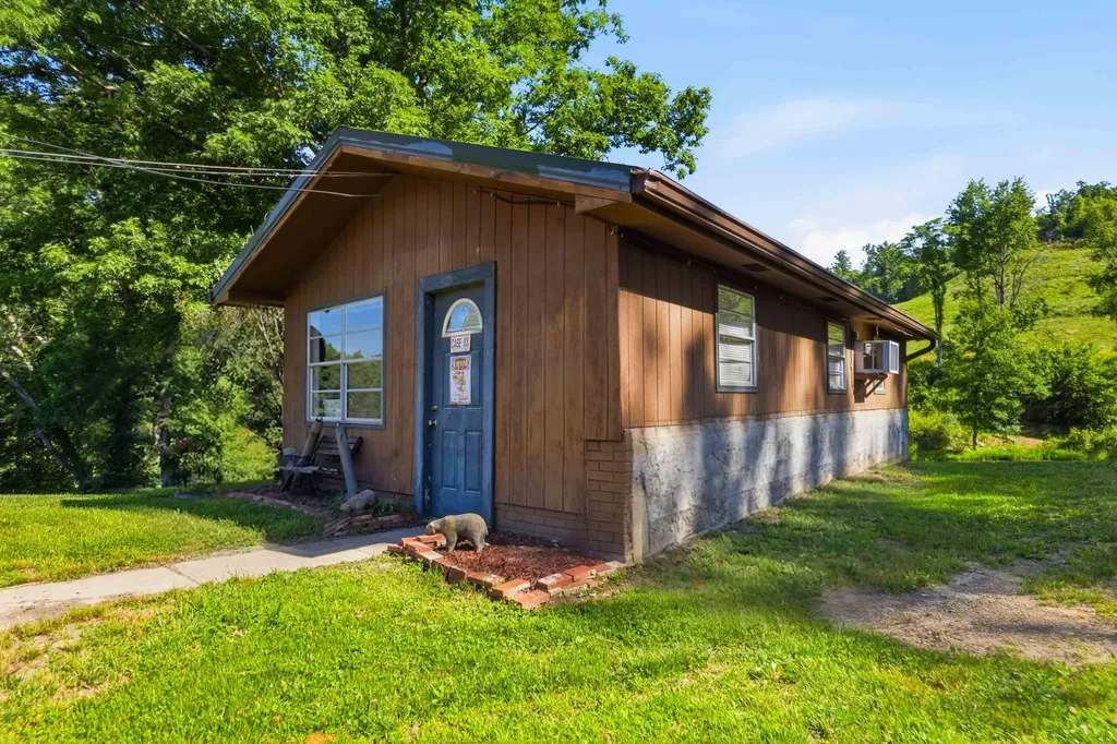 4664 Maple Creek Road Williamsburg KY 40769