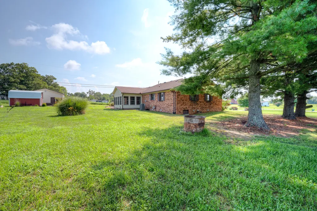 1940 Sharkey Road Morehead KY 40351