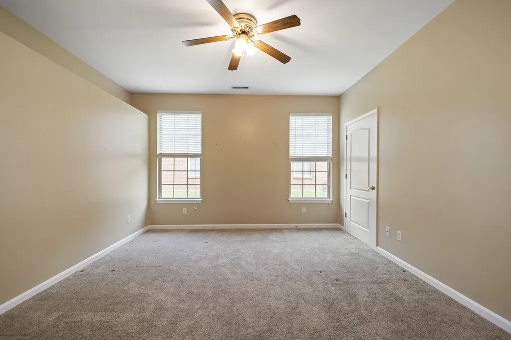 1309 Bent Willow Lane Louisville KY 40214