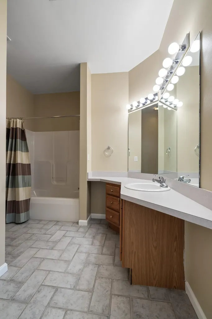 1309 Bent Willow Lane Louisville KY 40214