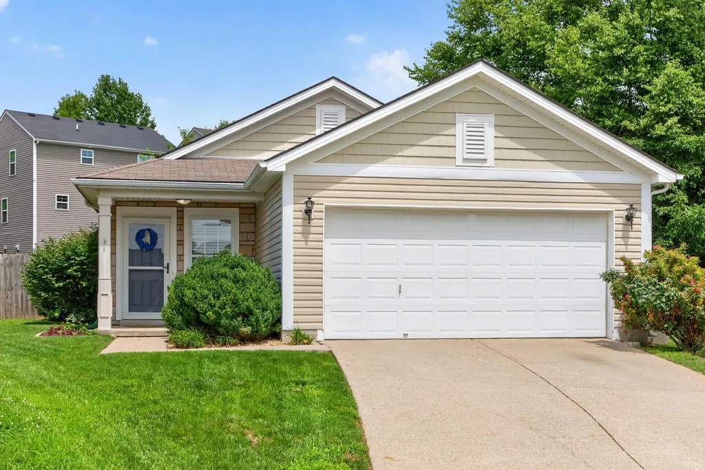 1329 Harrington Court Lexington KY 40511