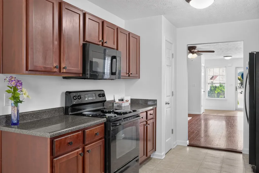1329 Harrington Court Lexington KY 40511