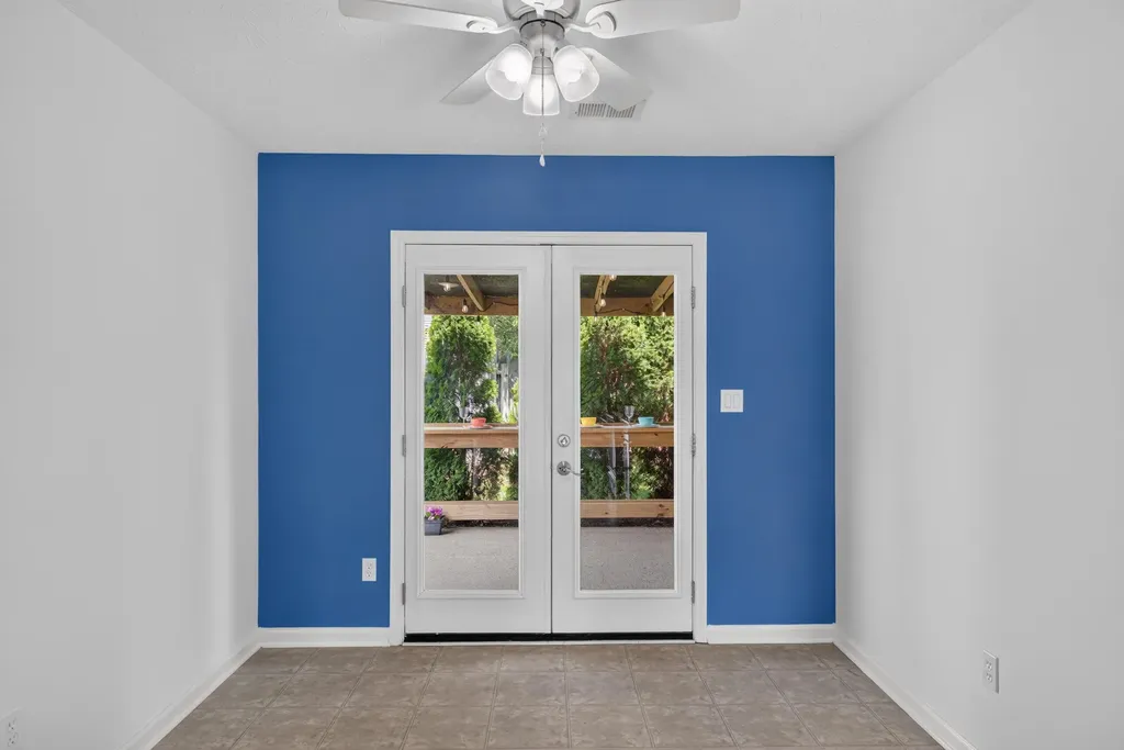 1329 Harrington Court Lexington KY 40511