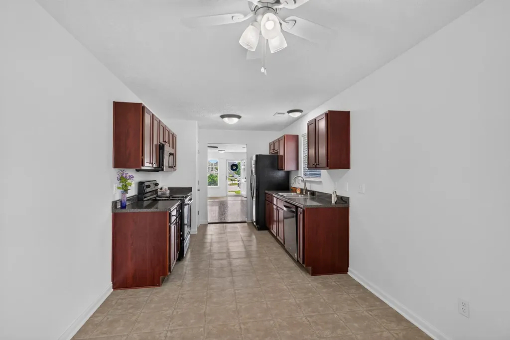 1329 Harrington Court Lexington KY 40511