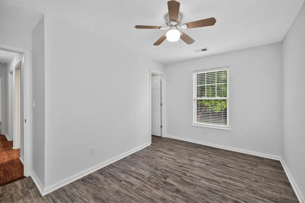1329 Harrington Court Lexington KY 40511