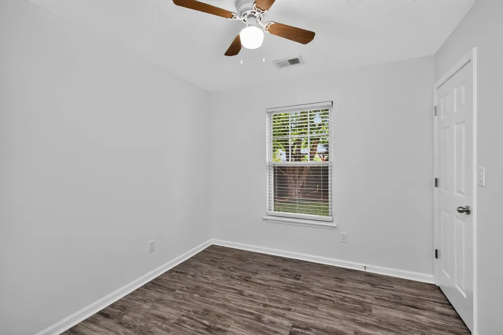 1329 Harrington Court Lexington KY 40511