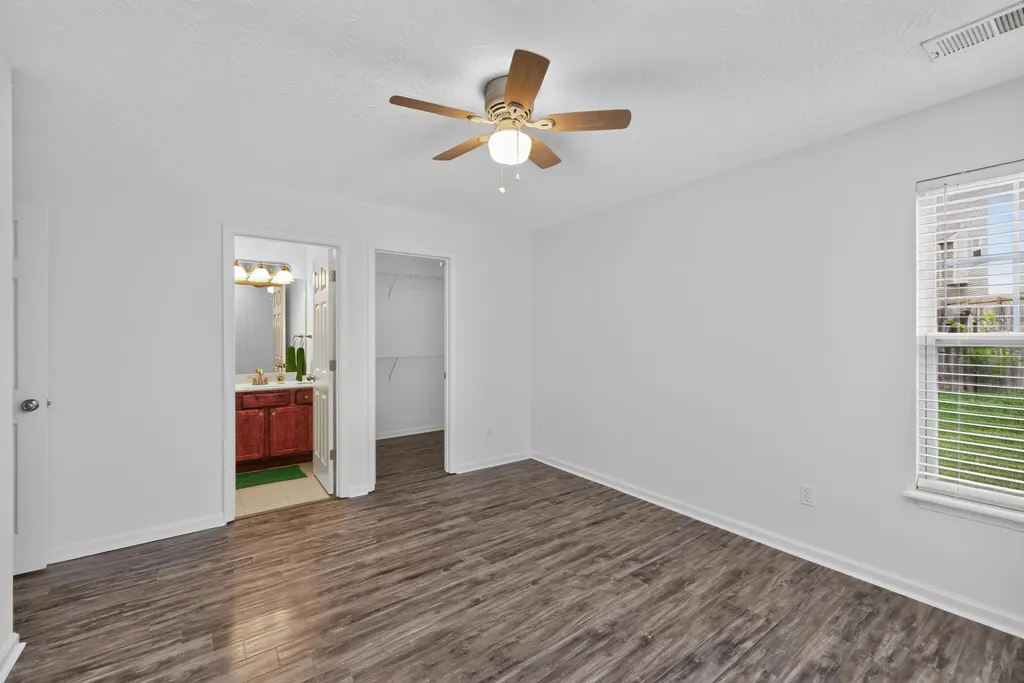 1329 Harrington Court Lexington KY 40511