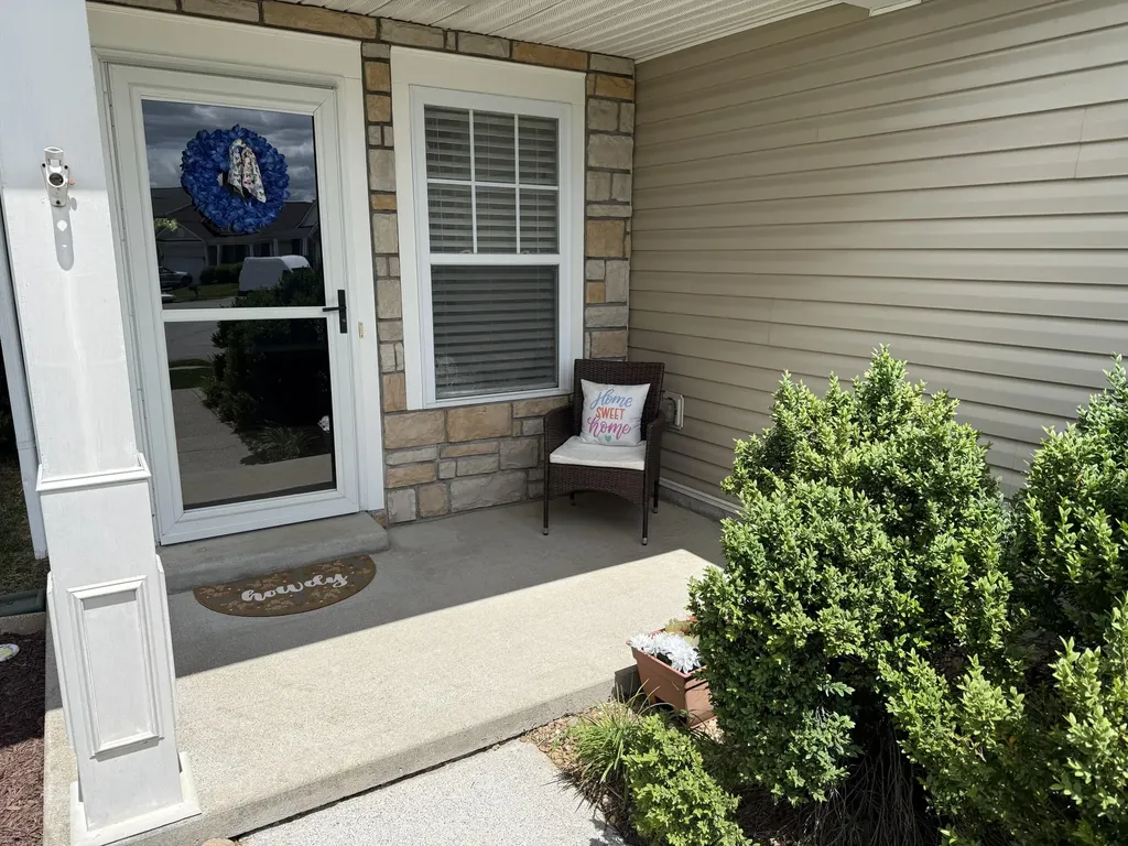 1329 Harrington Court Lexington KY 40511