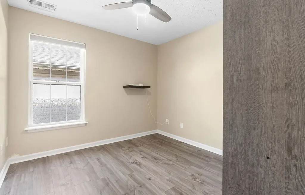 141 Clover Valley Drive Lexington KY 40511