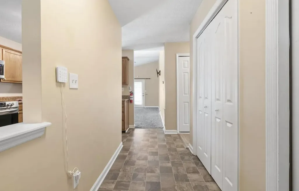 141 Clover Valley Drive Lexington KY 40511