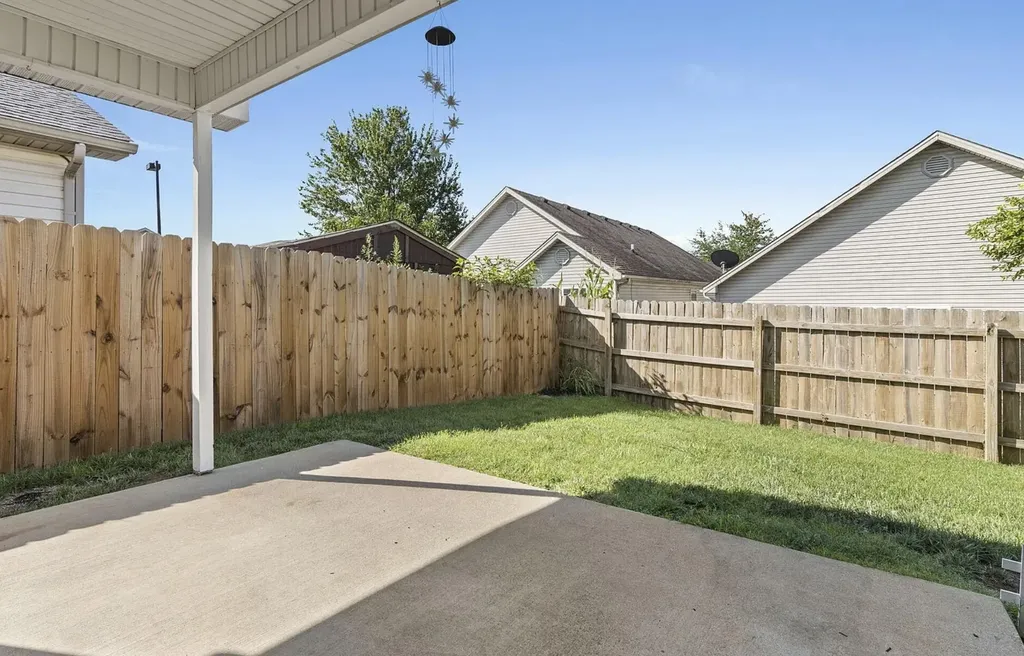 141 Clover Valley Drive Lexington KY 40511
