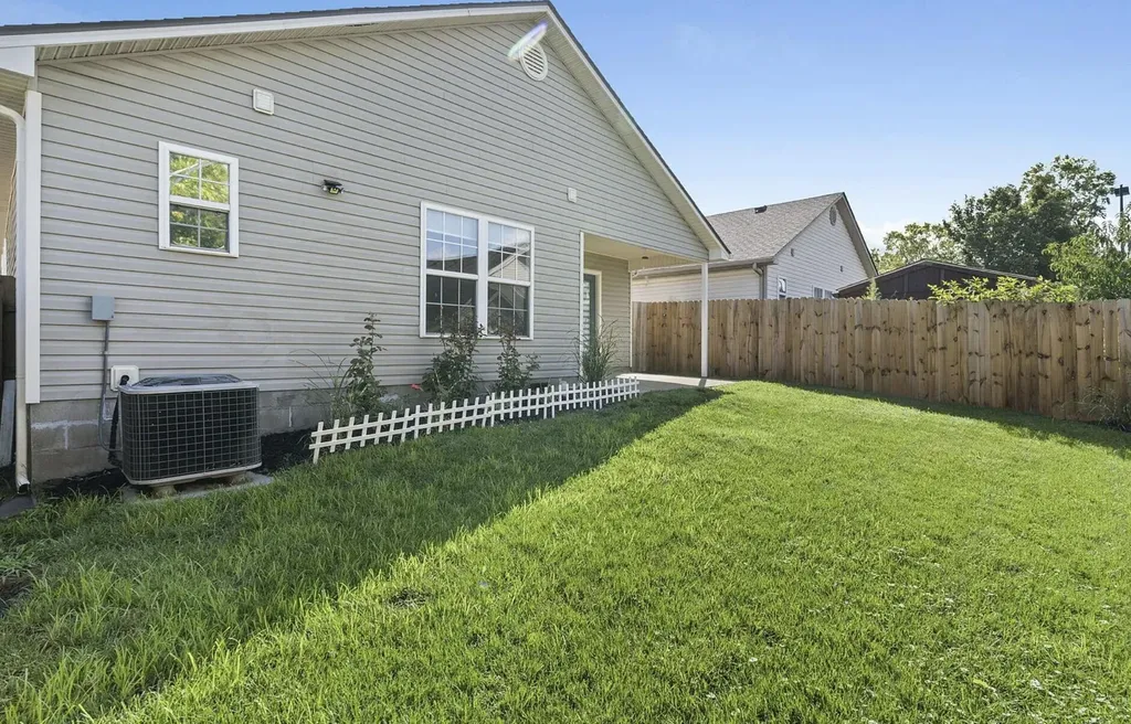141 Clover Valley Drive Lexington KY 40511