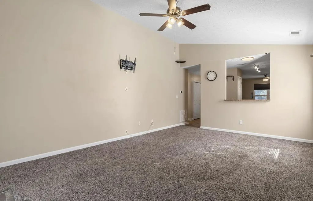 141 Clover Valley Drive Lexington KY 40511