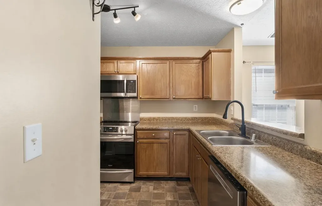 141 Clover Valley Drive Lexington KY 40511
