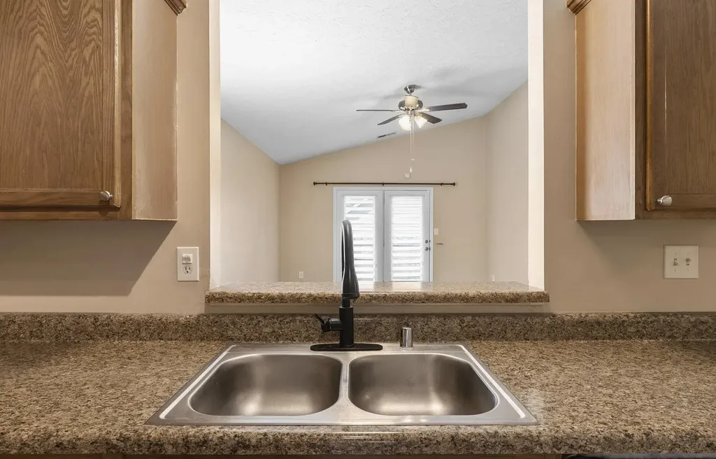 141 Clover Valley Drive Lexington KY 40511