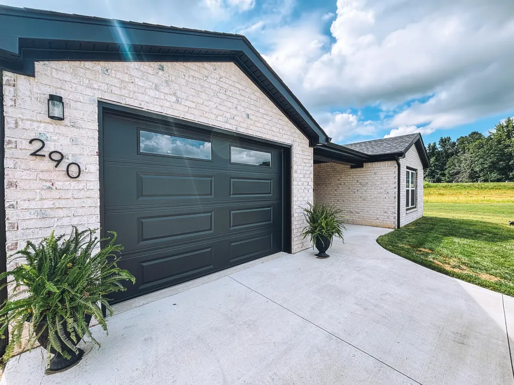 290 Clover Crescent Paducah KY 42003