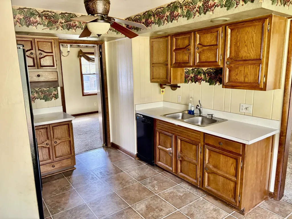 116 Edgewood Drive Cadiz KY 42211