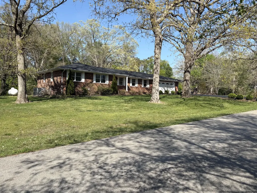 116 Edgewood Drive Cadiz KY 42211