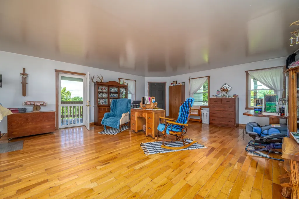 925 Sunset-locust Road Hillsboro KY 41049