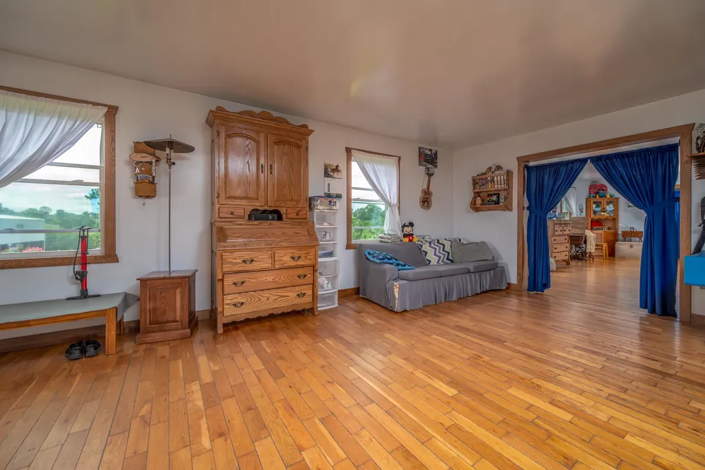 925 Sunset-locust Road Hillsboro KY 41049