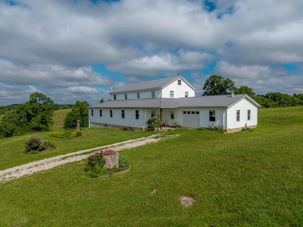 925 Sunset-locust Road Hillsboro KY 41049