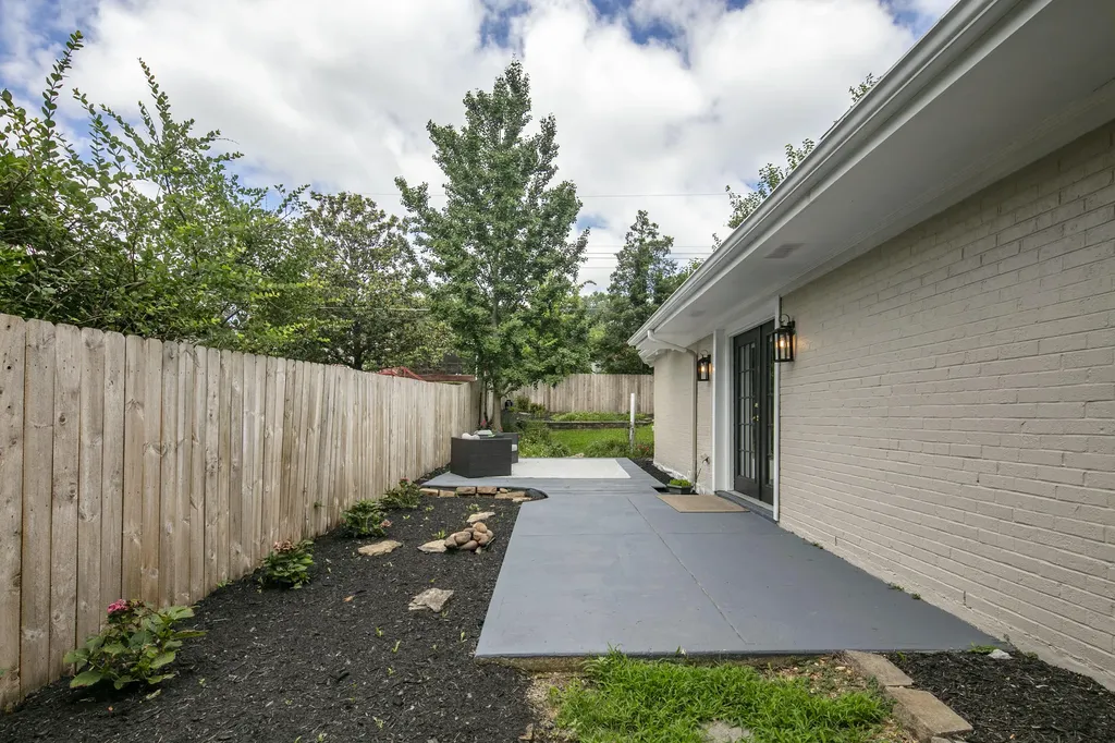 3475 Greentree Road Lexington KY 40517