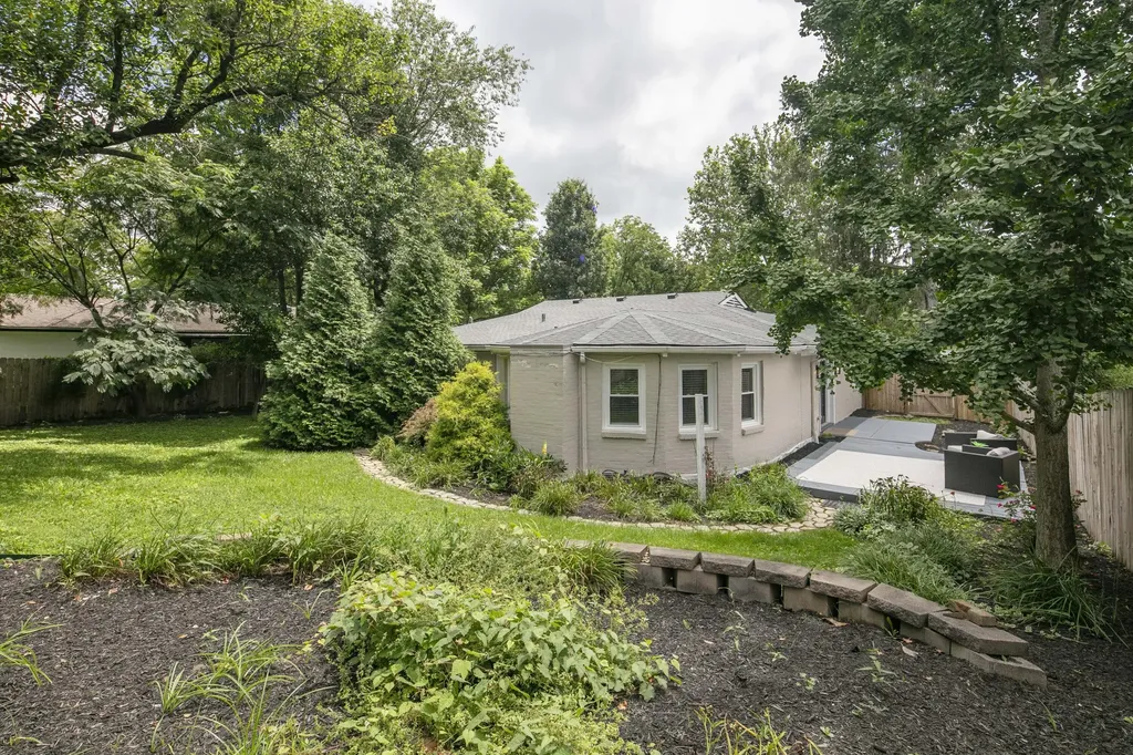 3475 Greentree Road Lexington KY 40517