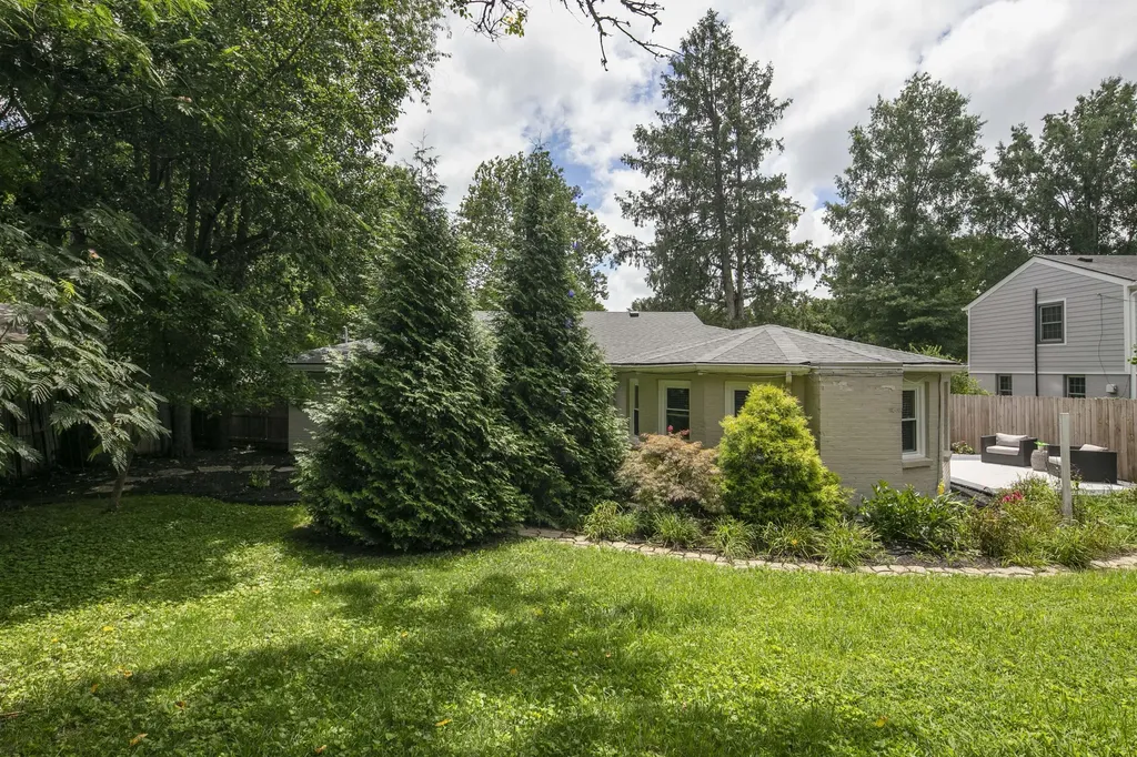 3475 Greentree Road Lexington KY 40517