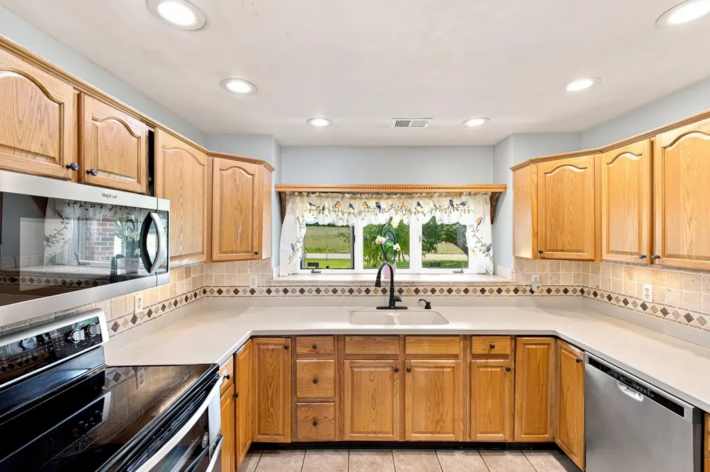 7370 Cartersville Road Berea KY 40403