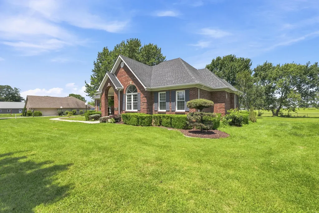 7370 Cartersville Road Berea KY 40403
