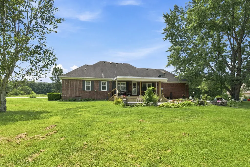 7370 Cartersville Road Berea KY 40403