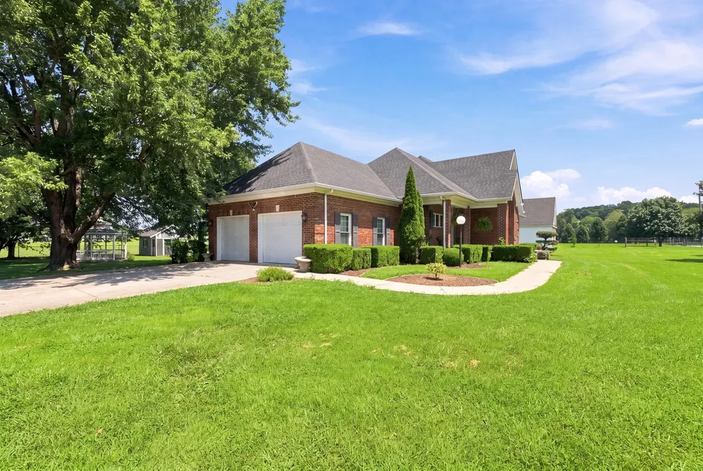 7370 Cartersville Road Berea KY 40403