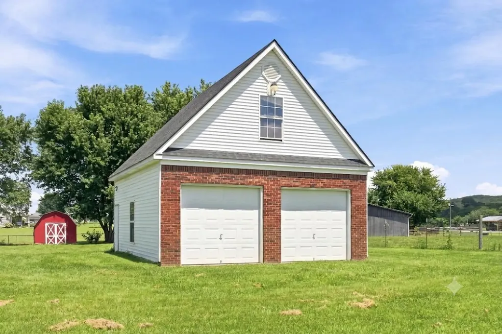 7370 Cartersville Road Berea KY 40403