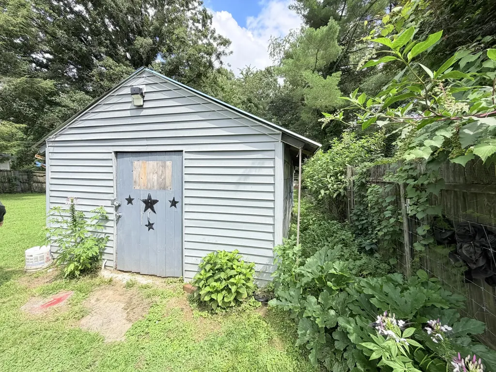 110 Dinsmore Street Berea KY 40403
