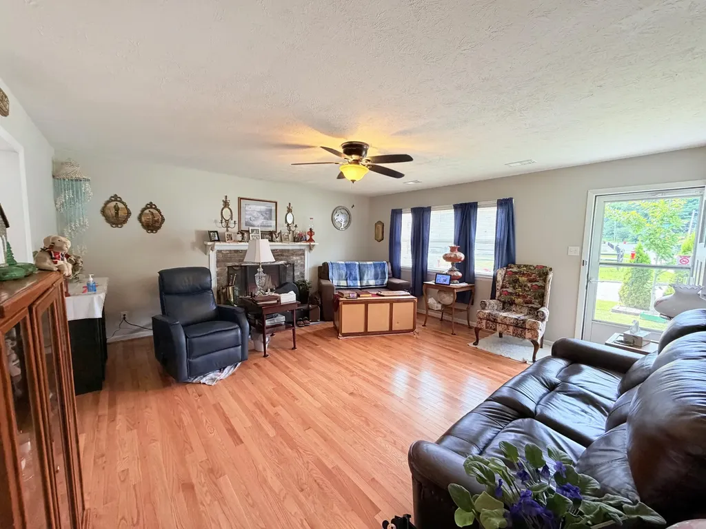 110 Dinsmore Street Berea KY 40403
